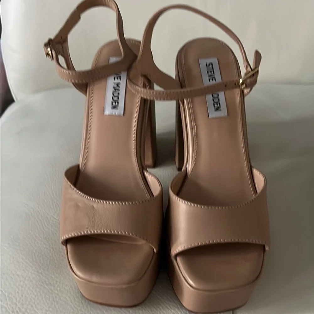 Steve Madden Nude Platform Heels - Picture 1 of 8